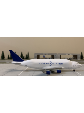 HOGAN 1:400 DREAMLIFTER BOEING 747