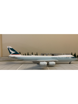 JC WINGS 1:200 CATHAY PACIFIC CARGO BOEING 747-8F