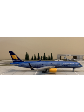 GEMINI JETS 1:200 ICELANDAIR BOEING 757-200