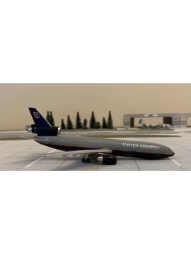 AEROCLASSICS 1:400 UNITED AIRLINES DC-10-30