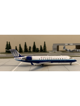 NG MODEL 1:200 UNITED EXPRESS CRJ-200
