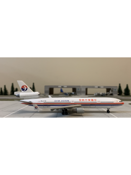 DRAGON 1:400 CHINA EASTERN MD-11