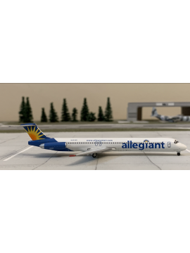 GEMINI JETS 1:400 ALLEGIANT MD-82