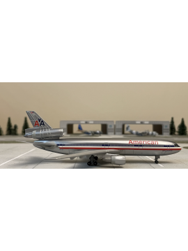 DRAGON 1:400 AMERICAN DC-10-30