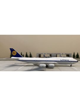 NG MODEL LITE 1:400 LUFTHANSA BOEING 747-8