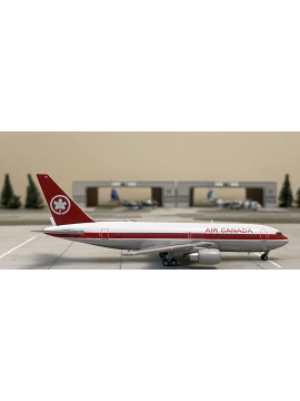JC WINGS 1:400 AIR CANADA BOEING 767-200 “GIMLI GLIDER”